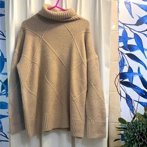 Women’s Main Strip Heavy Turtle Neck Sweater Size Medium